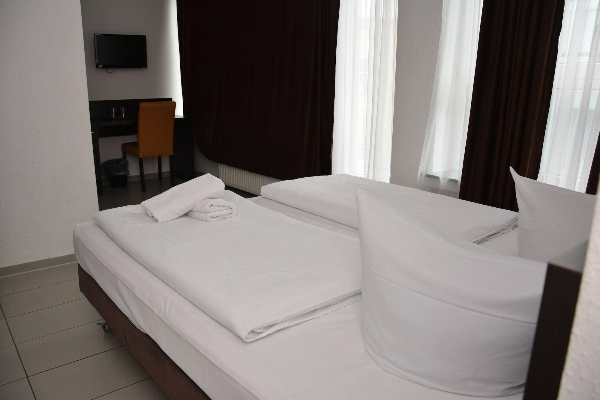 Mosel Hotel Frankfurt am Main Dış mekan fotoğraf