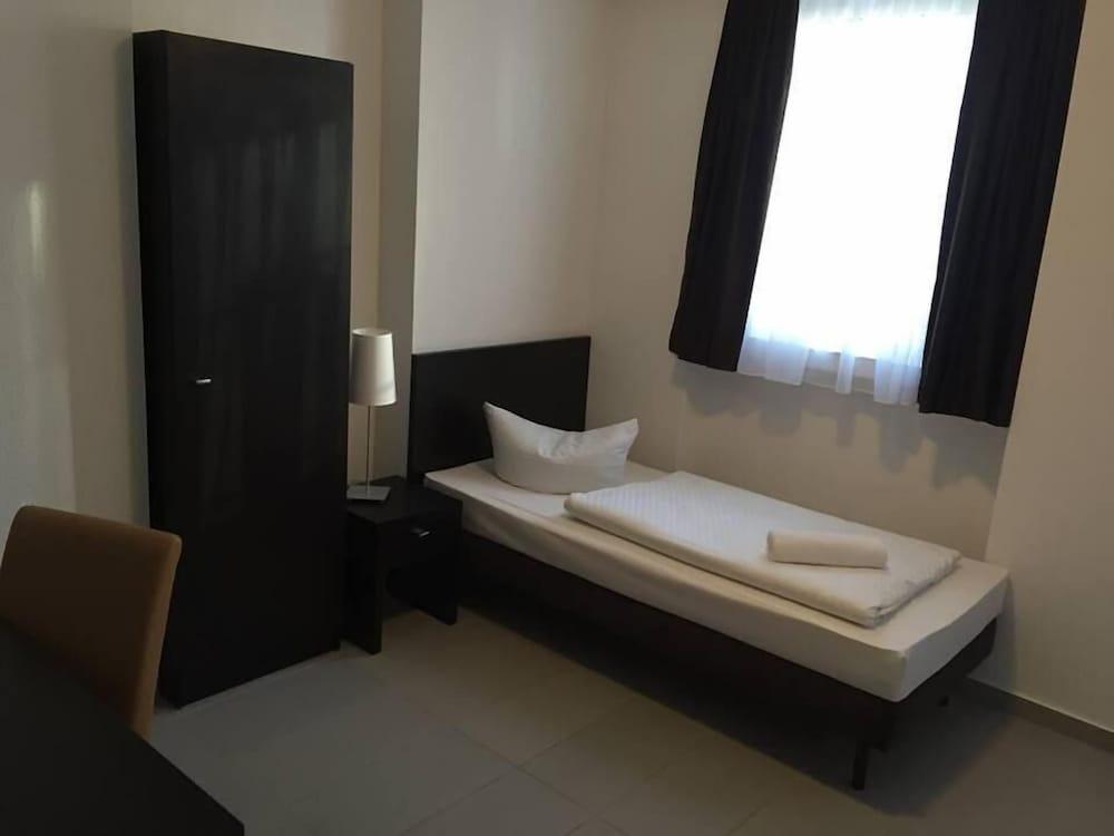 Mosel Hotel Frankfurt am Main Dış mekan fotoğraf