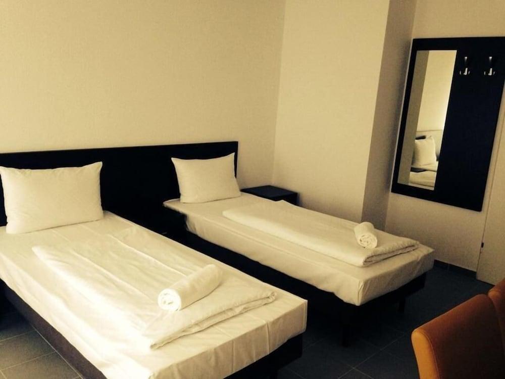 Mosel Hotel Frankfurt am Main Dış mekan fotoğraf