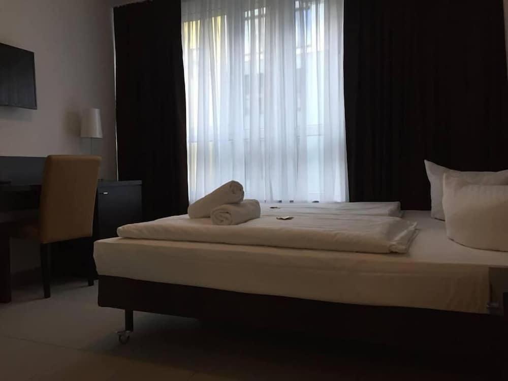 Mosel Hotel Frankfurt am Main Dış mekan fotoğraf