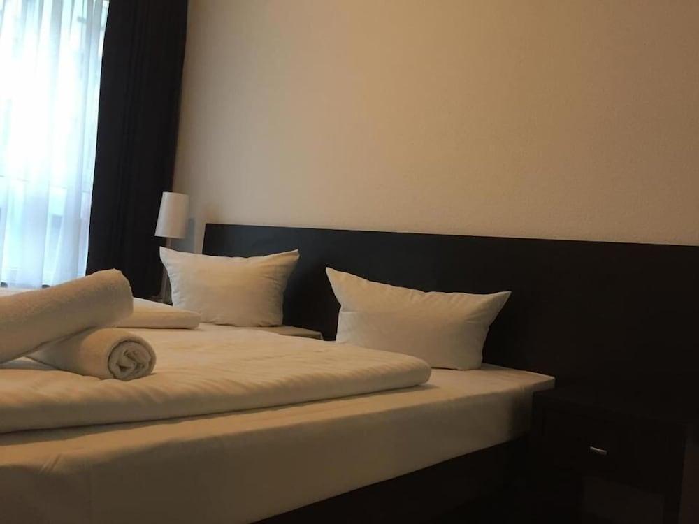Mosel Hotel Frankfurt am Main Dış mekan fotoğraf