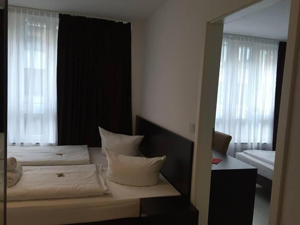 Mosel Hotel Frankfurt am Main Dış mekan fotoğraf