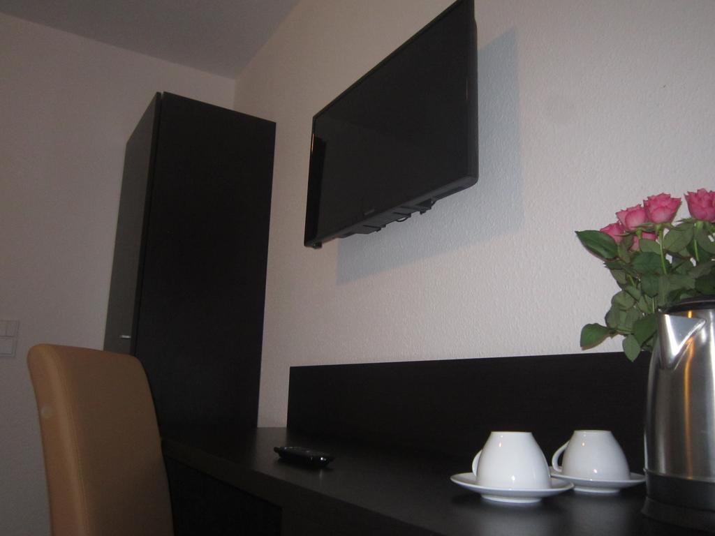 Mosel Hotel Frankfurt am Main Dış mekan fotoğraf