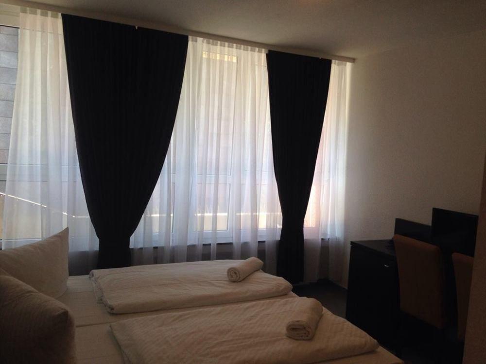 Mosel Hotel Frankfurt am Main Dış mekan fotoğraf