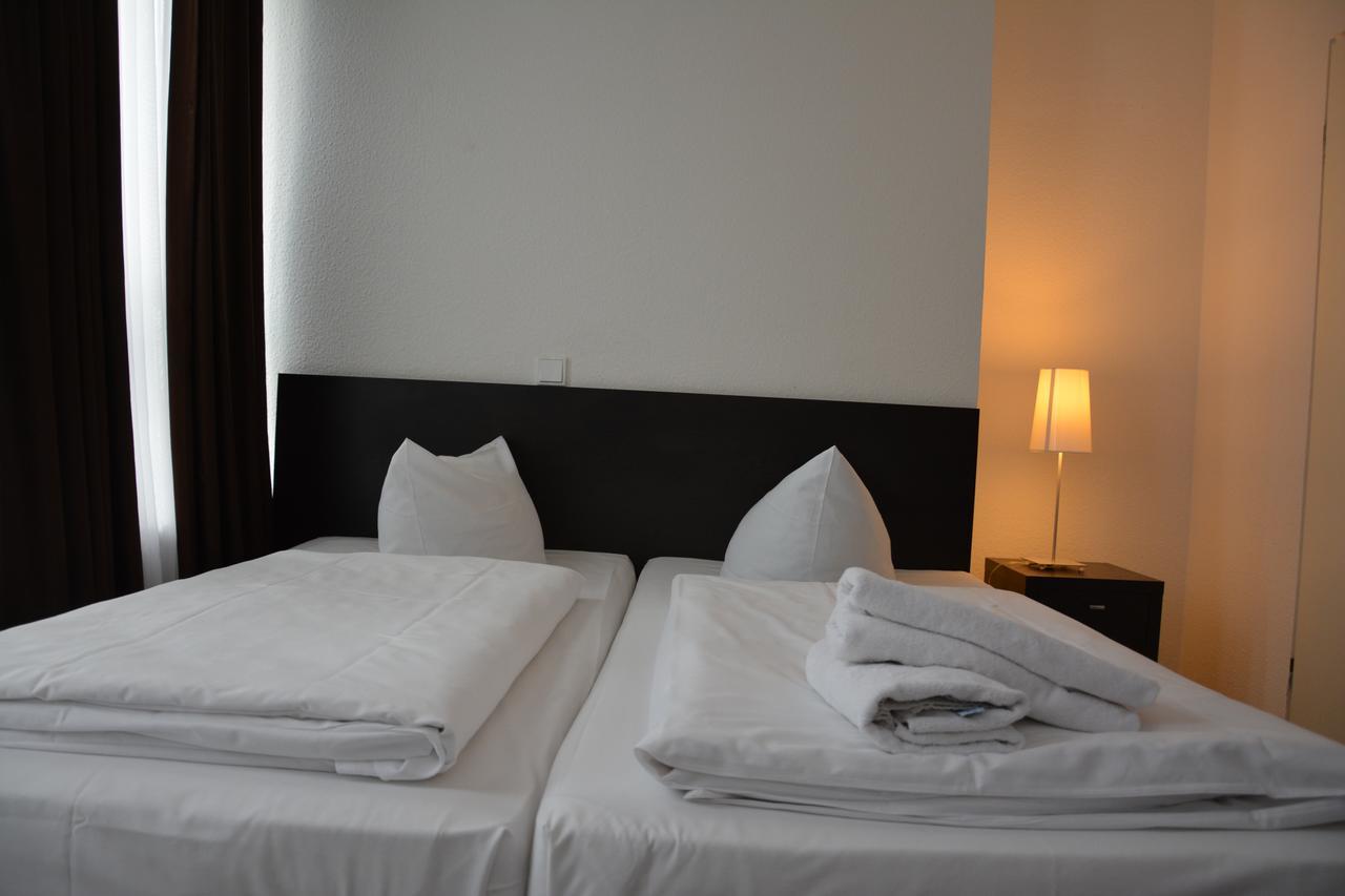 Mosel Hotel Frankfurt am Main Dış mekan fotoğraf