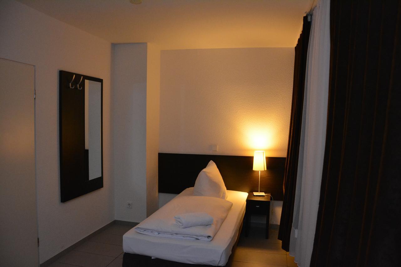 Mosel Hotel Frankfurt am Main Dış mekan fotoğraf