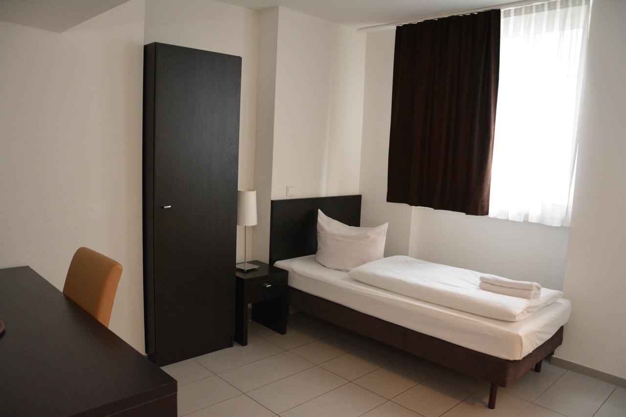 Mosel Hotel Frankfurt am Main Dış mekan fotoğraf